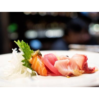 Sashimi Sampler (8pc)