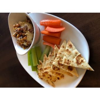 Hummus w/ Pita Triangles & Crudité