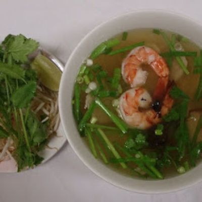 16.Rice Noodle With Prawn & Pork Soup