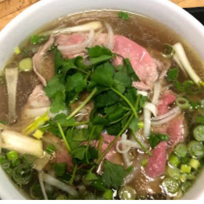 13.Rare Beef With Rice Noodle soup