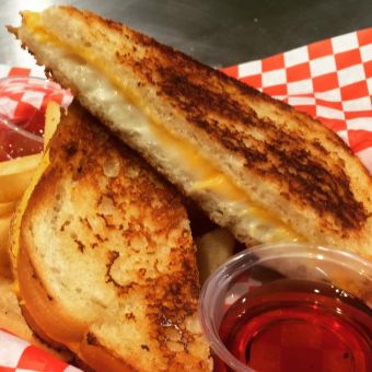 GRILLED 6 CHEESE CLASSIC MELT