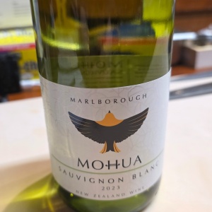 Mohua sauvignon blanc glass